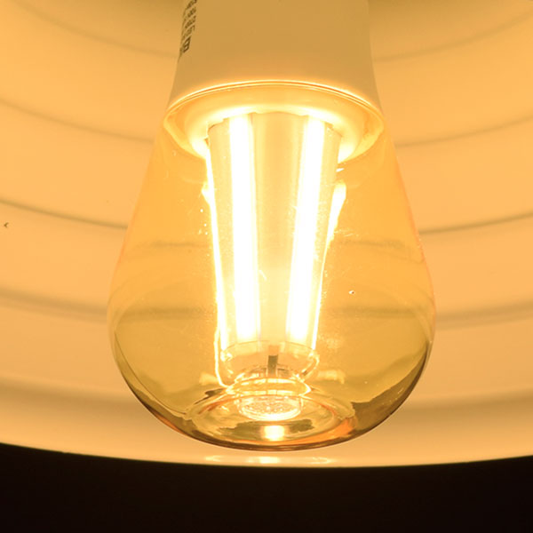 BeeLIGHTのLED電球「BD-1026C-Clear-Retro」の商品画像。実際の点灯イメージ。