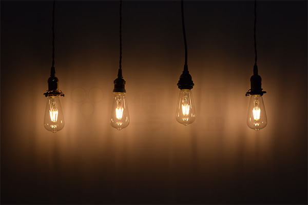 BeeLIGHTのLED電球「BD-0626ST64」の商品画像。